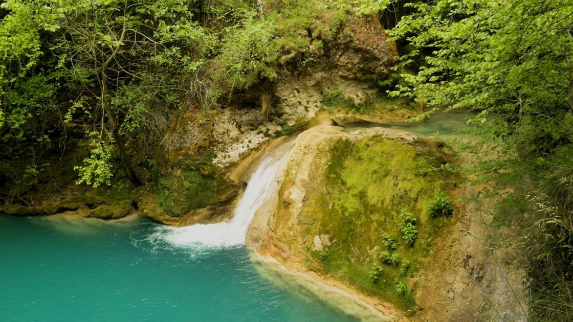 Водопады Семук Чампей