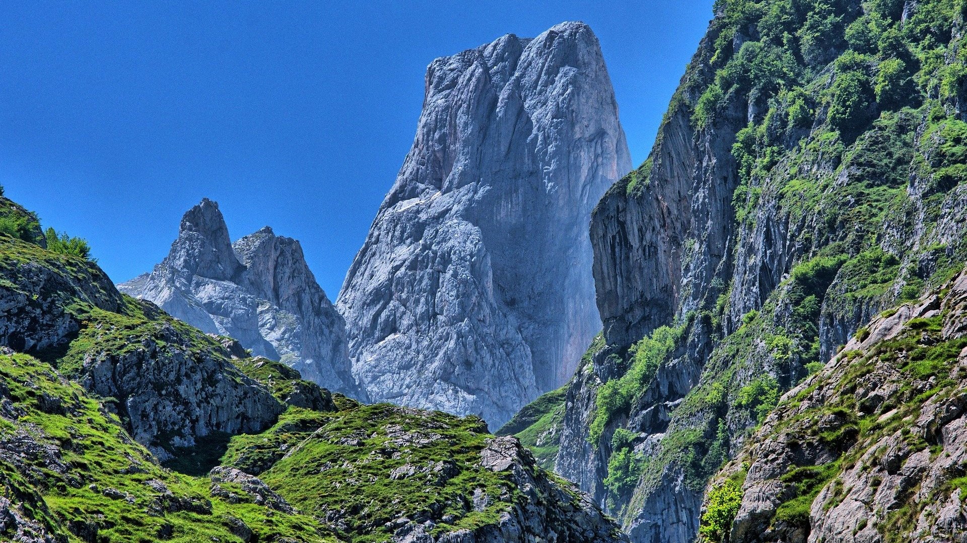 Senderismo en Picos de Europa ViajarSolo