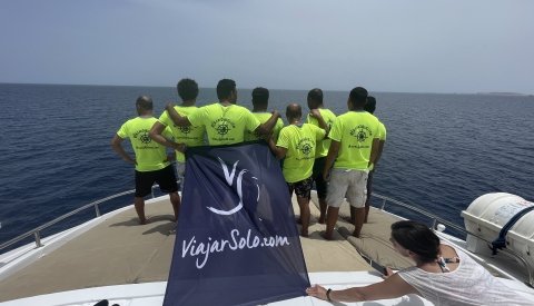 Nadar con delfines en libertad