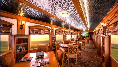 En tren de lujo por India