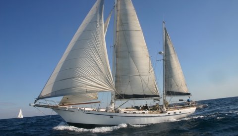 Velero rumbo a Menorca