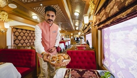En tren de lujo por India