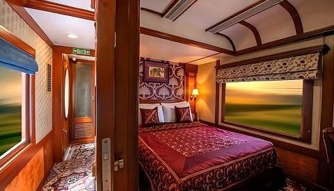 En tren de lujo por India